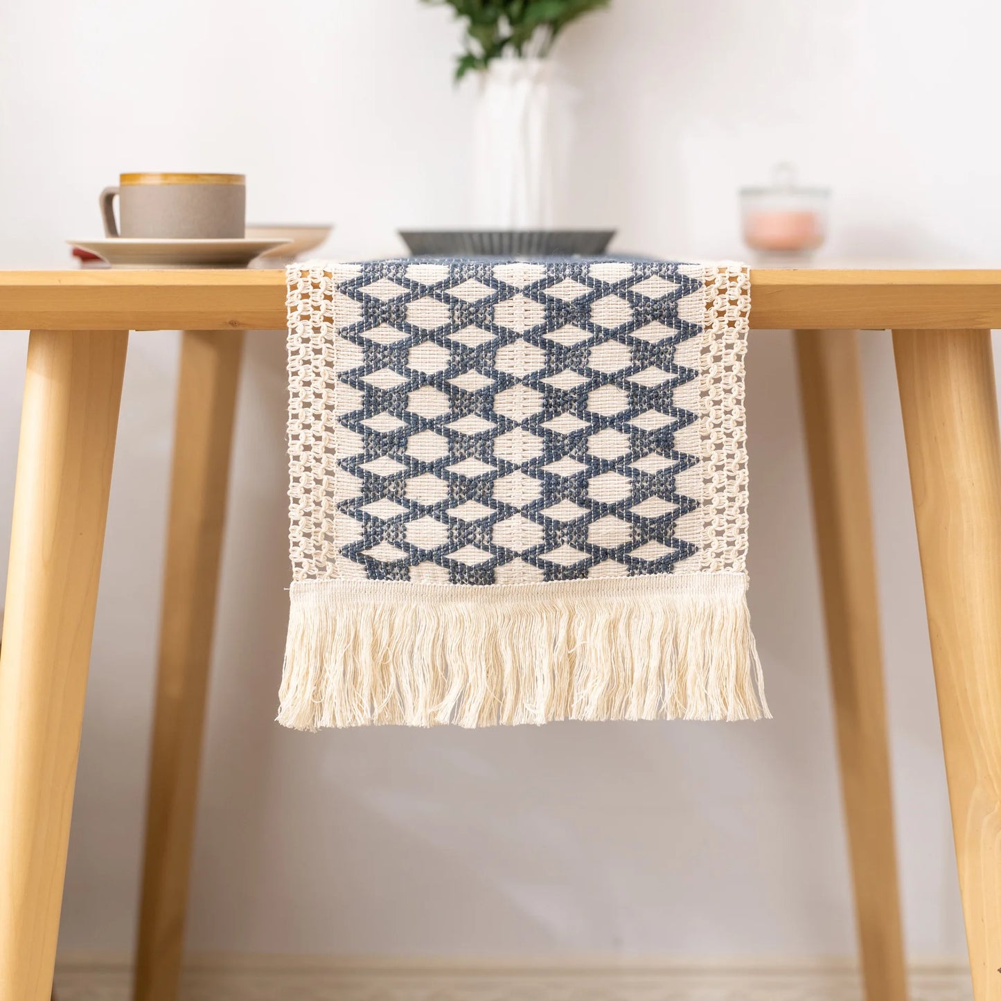 Trilho de Mesa Decorativo Boho em Algodão com Franjas – Estilo Natural para Sala e Cozinha