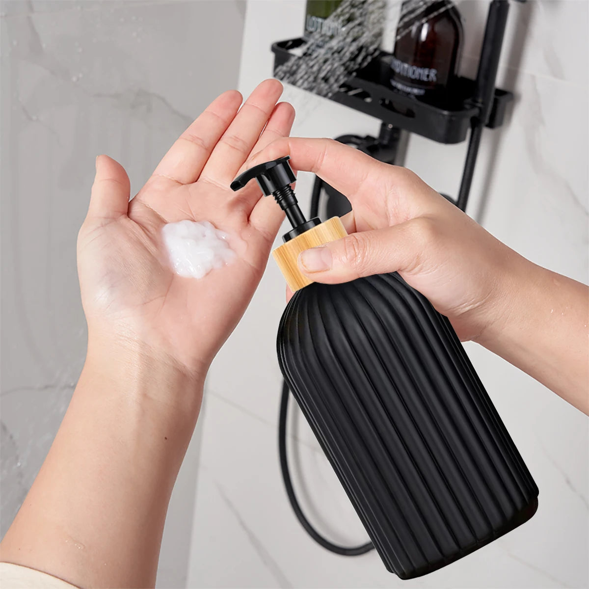 Dispensador de Sabonete Líquido com Organizador de Bancada: Praticidade e Estilo para Seu Banheiro